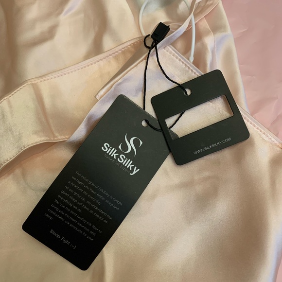 Pink Silk Camisole. NWT - Picture 4 of 7